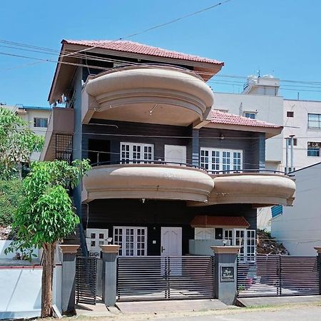 Hegde Residency Villa Chikmagalūr Exteriör bild