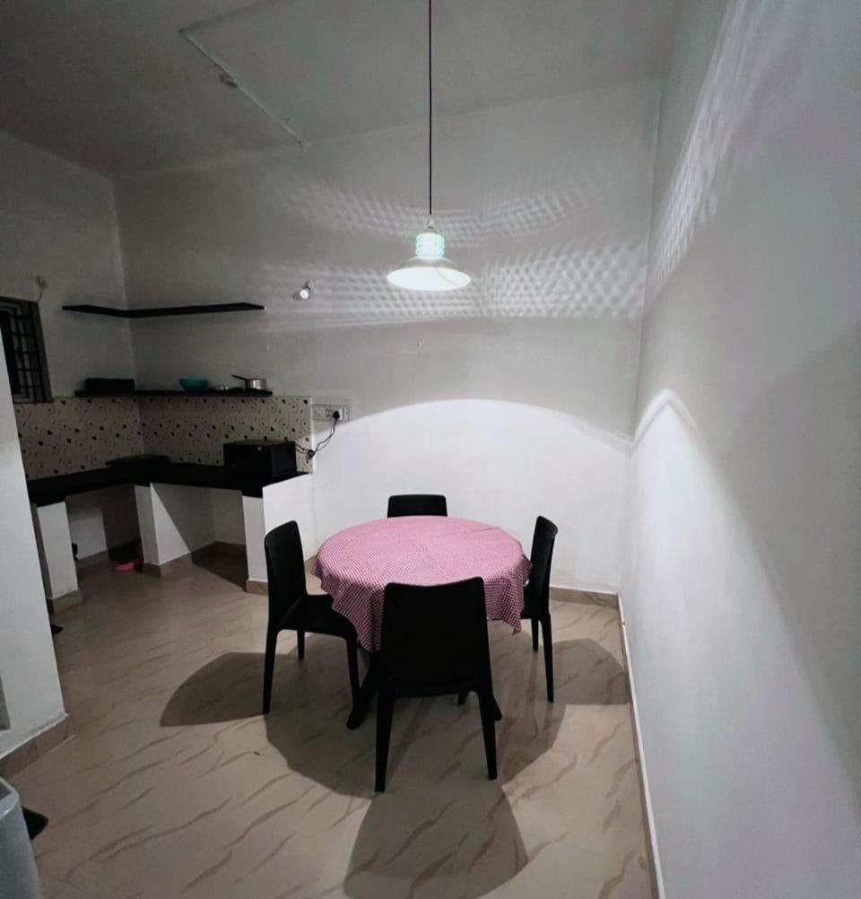 Hegde Residency Villa Chikmagalūr Exteriör bild