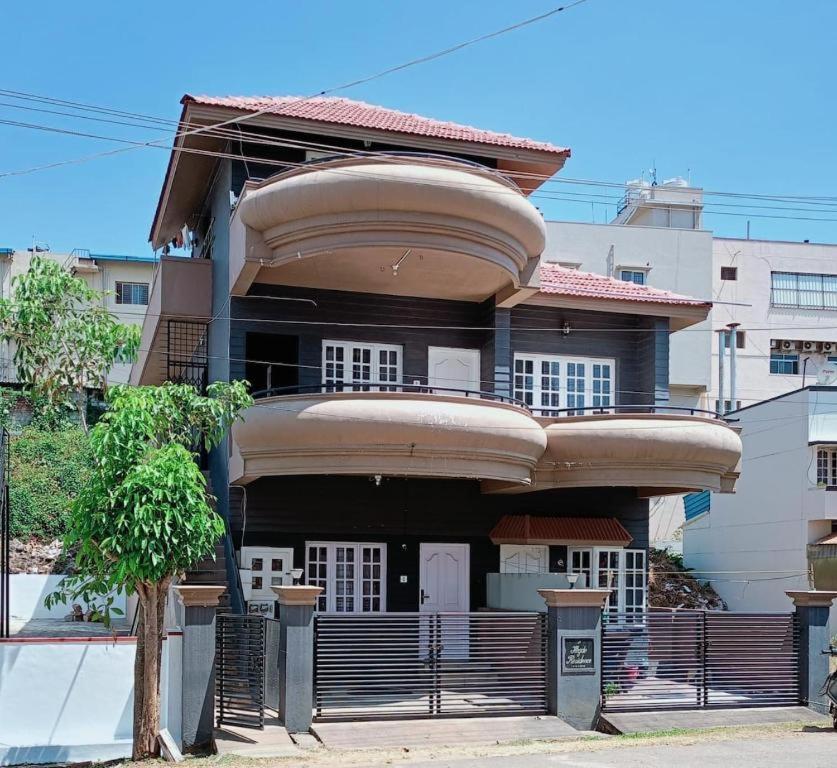 Hegde Residency Villa Chikmagalūr Exteriör bild